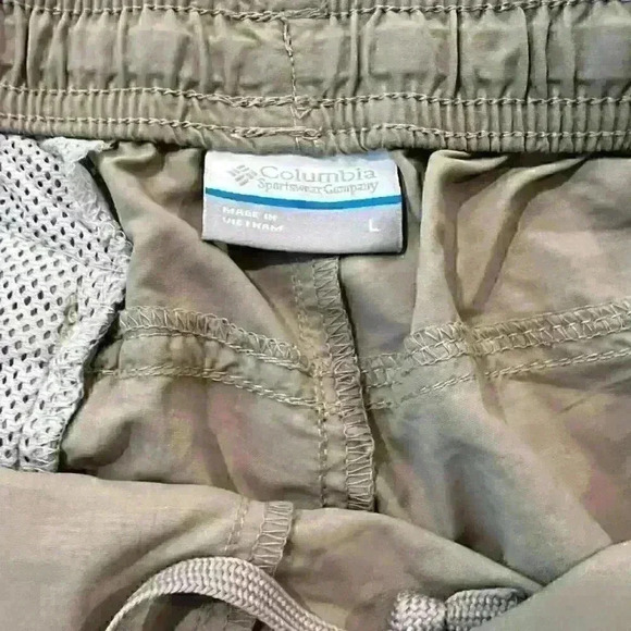 Columbia Brown/Tan Shorts with adjustable waist Size L Large - Picture 2 of 5